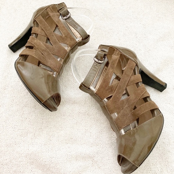 Sofft Shoes - Sofft perp toe suede booties
